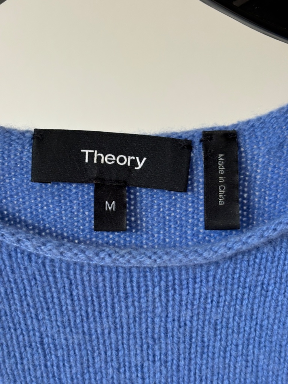 Theory Tolleree Blue 100% Cashmere Short Sleeve Sweater Size M - Picture 2 of 3